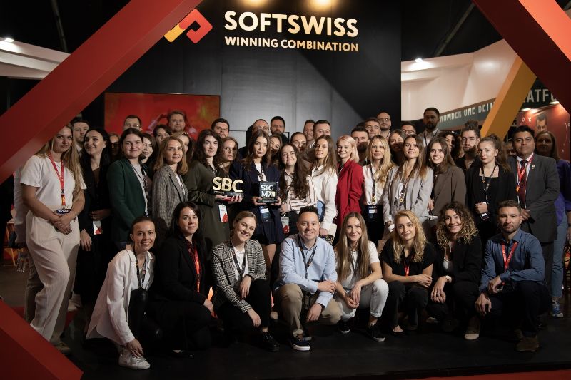 Międzynarodowa firma technologiczna SOFTSWISS z centrum programistycznym w Poznaniu została uznana za najlepsze miejsce pracy 2022 roku