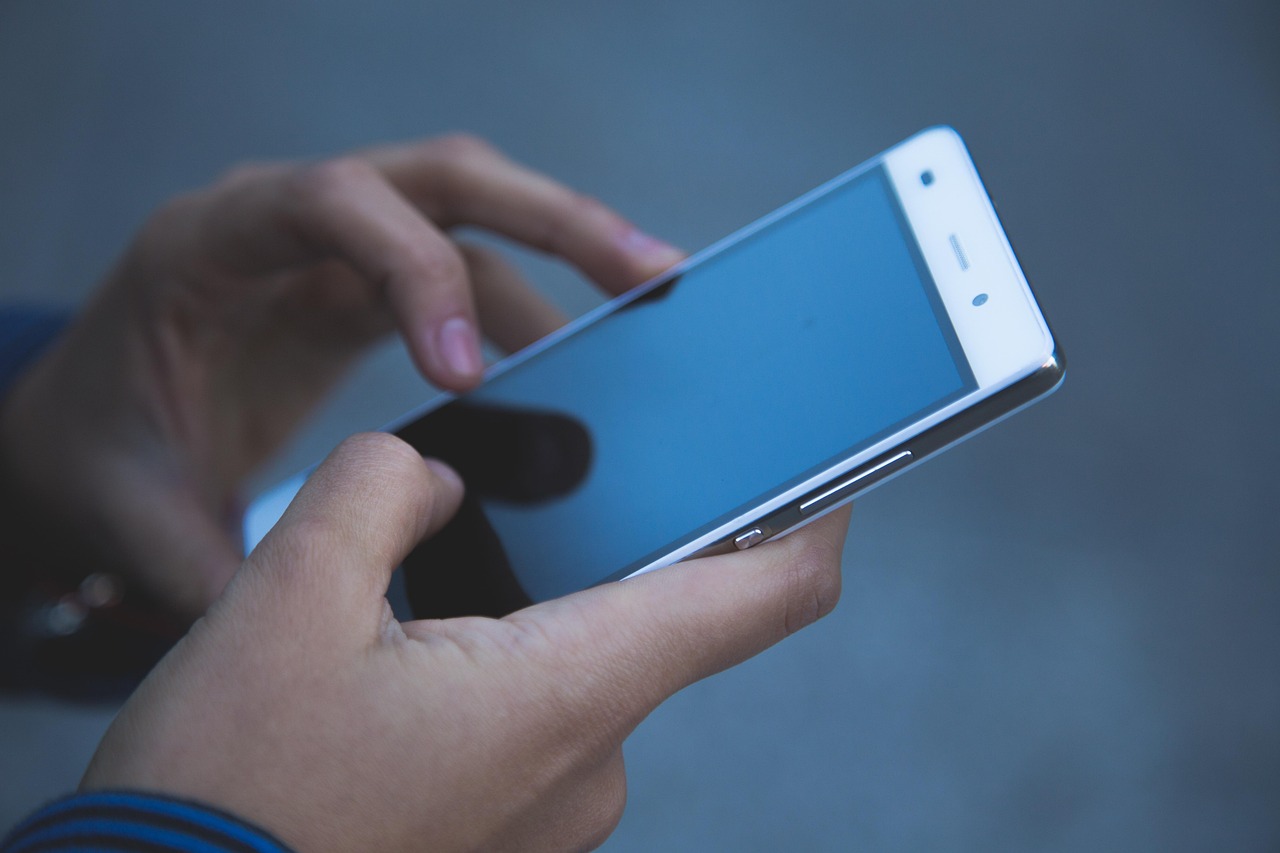Czy naprawa telefonu się opłaca?